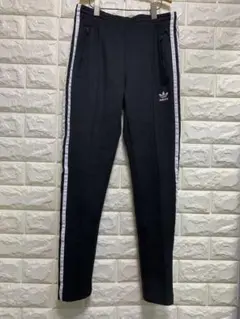 adidas ブラック ストライプ トレーニングパンツ