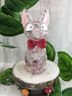 ミニサイズ！スーパーセブンの蝶ネクタイねこちゃん形オルゴナイト☆