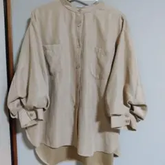 ベージュ 長袖シャツ ボタン付き ギャザー