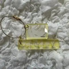 春の嵐とモンスター アクリルキーホルダー