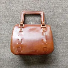 ブラウン ハンドル付きハンドバッグ