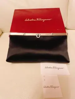 お値下げ Ferragamo サテン クラッチバッグ ブラック