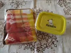 ポチャッコ　POCHACCO 保存容器2個　ブランケット　セット