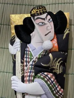 伝統的な歌舞伎風人形 羽子板　木目込み　24センチ