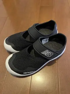 New Balance キッズ サンダル　17.5cm