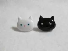レジン　猫　白黒　ピアス　樹脂