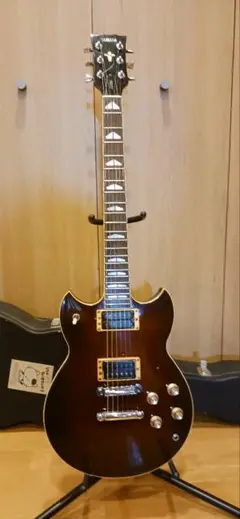 YAMAHA SG800 エレキギター ブラウン( ケース付き) Yamaha SG800 エレキギター ブラウン ケース付き