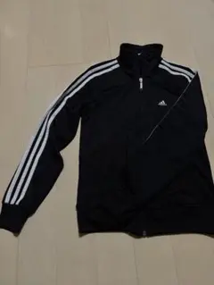 adidas ブラック ストライプ ジャージ　Ｓサイズ