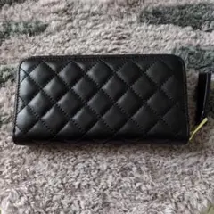 美品ラムスキンキルティング長財布