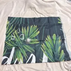 緑の葉 タペストリー 約150cm x 130cm