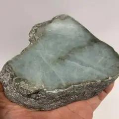 ミャンマー産大きな天然本翡翠原石 約1131g1面カット磨き済み