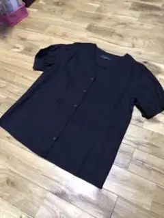 ブラウス　ブラック　Tシャツ