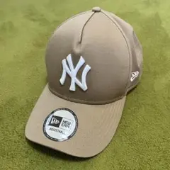 NEW ERA ニューヨーク・ヤンキース キャップ ベージュ
