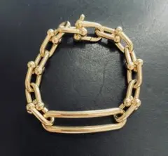 Item thumbnail for item 03b526f4-d063-43d0-a6e2-9c408d9d94c5