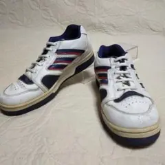 Item thumbnail for item be8a2b19-82b1-41ef-97f2-6086e9676e63