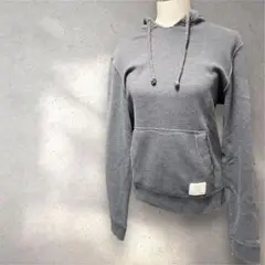 アバクロンビー&フィッチ　パーカー　フード付き　S 裏着毛　紐付き　グレー