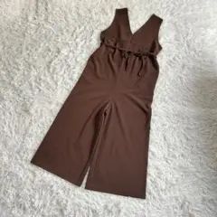 完売品　美品　コヒナ　Vネックイージーオールインワン