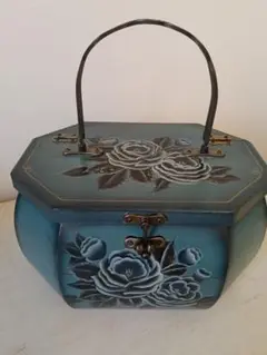 トールペイント作品 青色の八角形バラデザインボックス