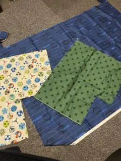 サッカー柄・星柄　ハギレ　布　3種