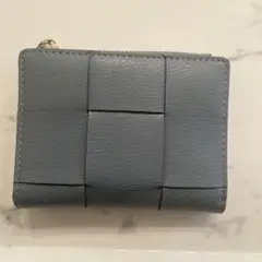 二つ折り財布