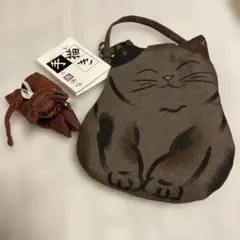 猫デザインの布製袋とちりめん猫ぬいぐるみセット