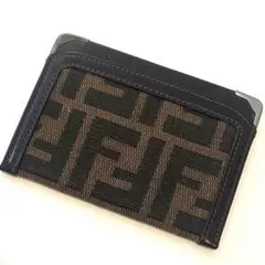 ⭐️美品 FENDI バグズアイ モンスター カードケース レザー ブラック 楽天市場】FENDI フェンディ モンスターバグズアイ カードケース