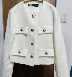 ZARA ホワイト ノーカラーツイードジャケット