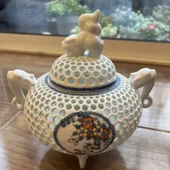 日本製　有田焼　鍋島藩窯　川副虎仙作　色鍋島　唐草牡丹　大香炉　獅子蓋　香炉灰付 2025年最新】虎仙 香炉の人気アイテム - メルカリ