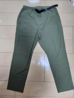 《Gramicci》グリーン スリムフィットパンツ