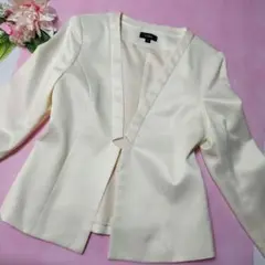 【美品】GIRL ガール　 ノーカラージャケット アイボリー　S　光沢あり