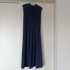 UNIQLO　ノースリーブ ひざ丈ワンピース　ネイビー