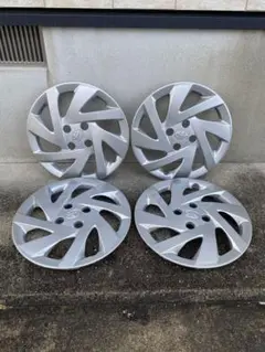 【送料込み!】トヨタ アクア 純正 ホイールカバー ホイールキャップ 15インチ