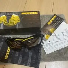 オークリーLIVESTRONG輸入品