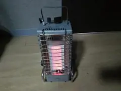 イワタニ Iwatani カセットヒーター CB-8 ガスストーブ 訳アリ