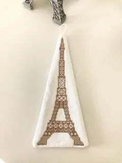 ♡ハンドメイド刺繍作品　エッフェル塔飾り♡フランス　パリ　オーナメント