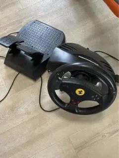 THRUSMASTER Ferrari/フェラーリ /ゲームコントローラー