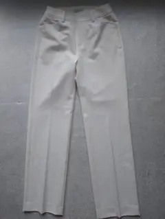 【美品】ビースリー ストレートパンツ アイボリーホワイト 28 (5号)