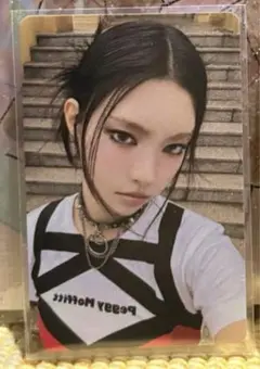 illit ユナ bomb 一直娯 yizhiyu yzy 4.0 特典トレカ