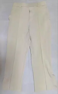 ライトベージュ ワイドレッグパンツ