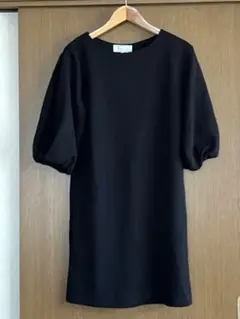 ロペピクニック 黒の半袖ミニワンピース