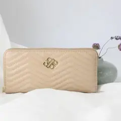 お盆SALE 新品未使用ROYAL party ベージュ キルティング 長財布