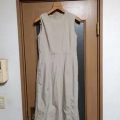 ベージュ ノースリーブ ロングワンピース