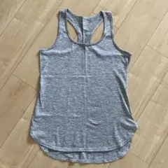 Reebok タンクトップ