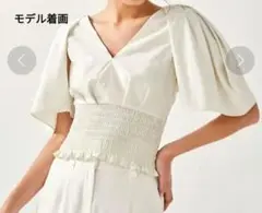 新品Love,Bonito　ディープVネックウエストシャーリングブラウス