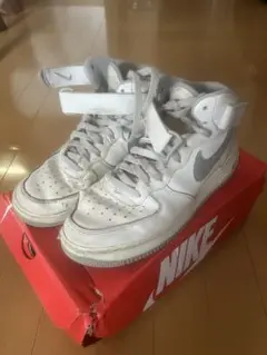 Nike Air ホワイトスニーカー