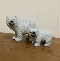 ホッキョクグマの置物 小型 ホワイト