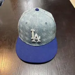 Item thumbnail for item c7cd4f07-e0e0-47e2-a64d-00c1f0a896a6