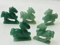翡翠 馬の彫刻 木製台座付き 約幅40cm ヒスイ　置物　お宝 Amazon | theory xyz 翡翠 馬 置物 飾彫り台座付 (セオリー