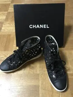 シャネルスニーカー