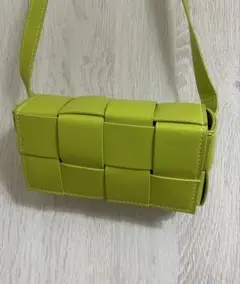 ライムグリーン 編み込みショルダーバッグ